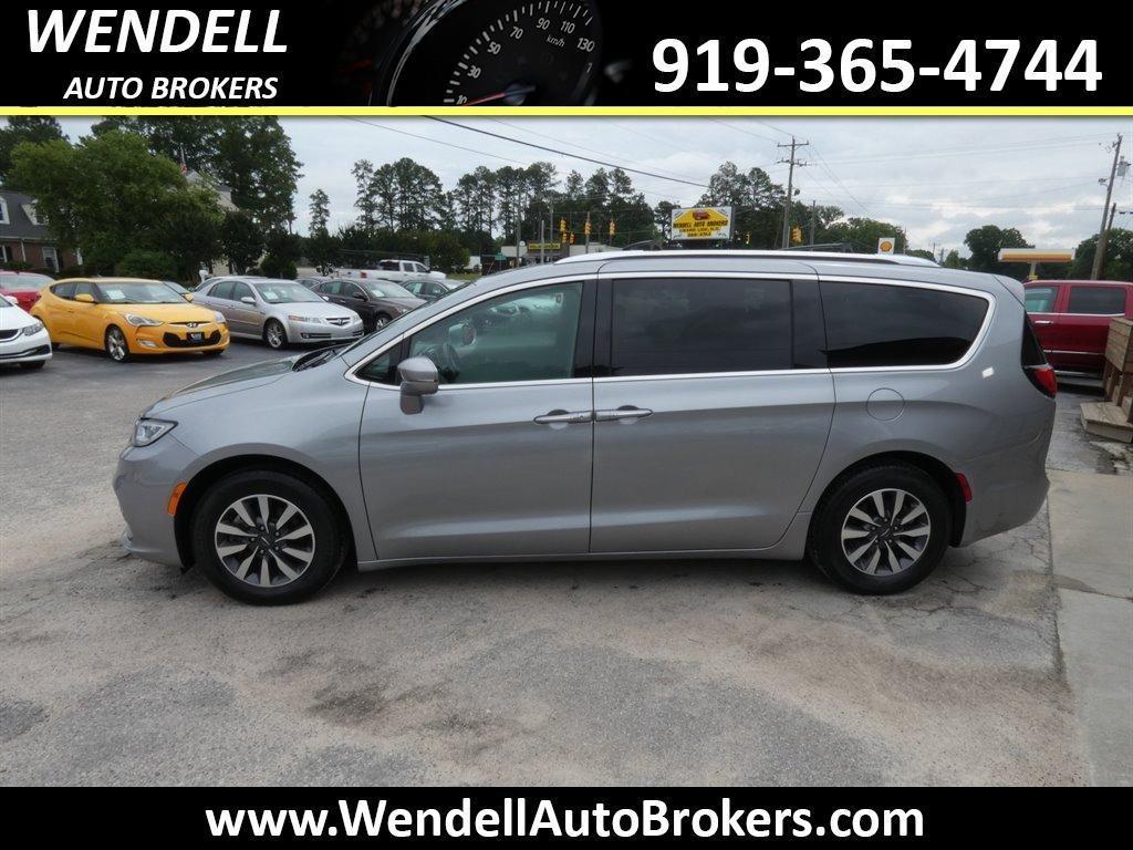 used 2021 Chrysler Pacifica car, priced at $17,886