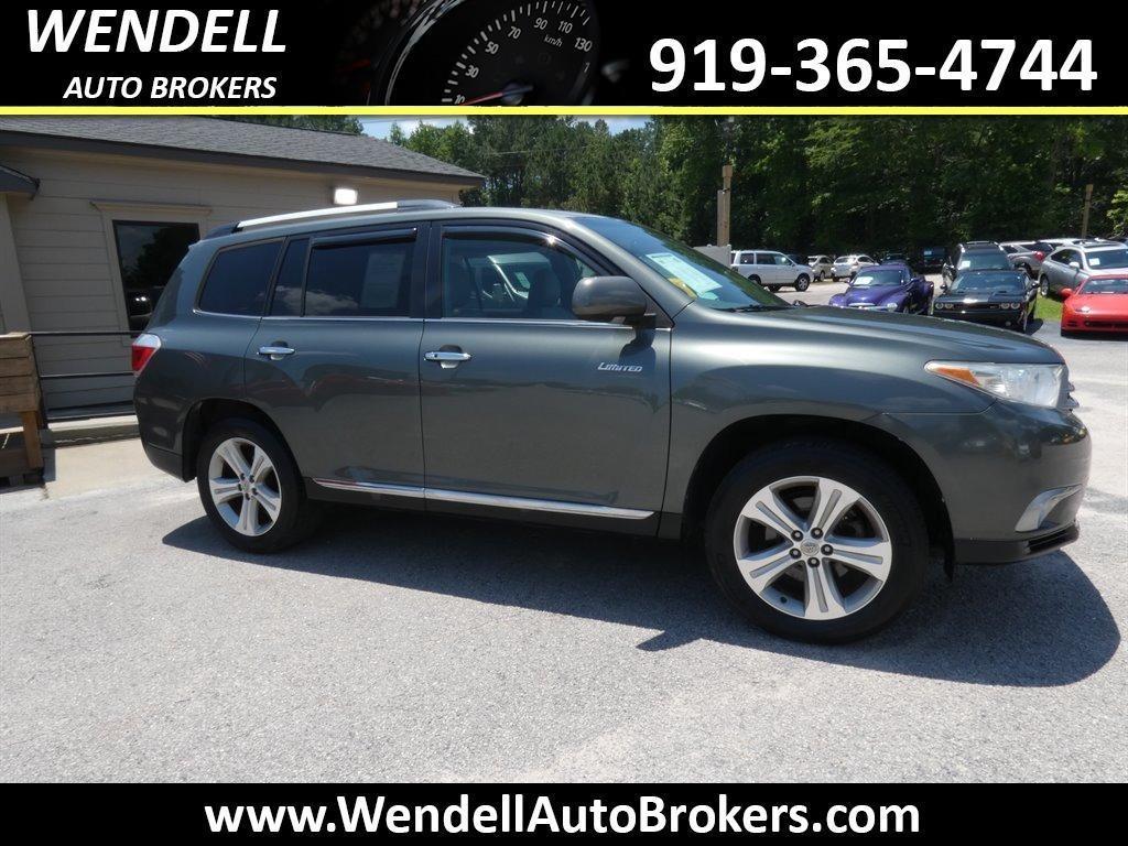 used 2013 Toyota Highlander car, priced at $15,828