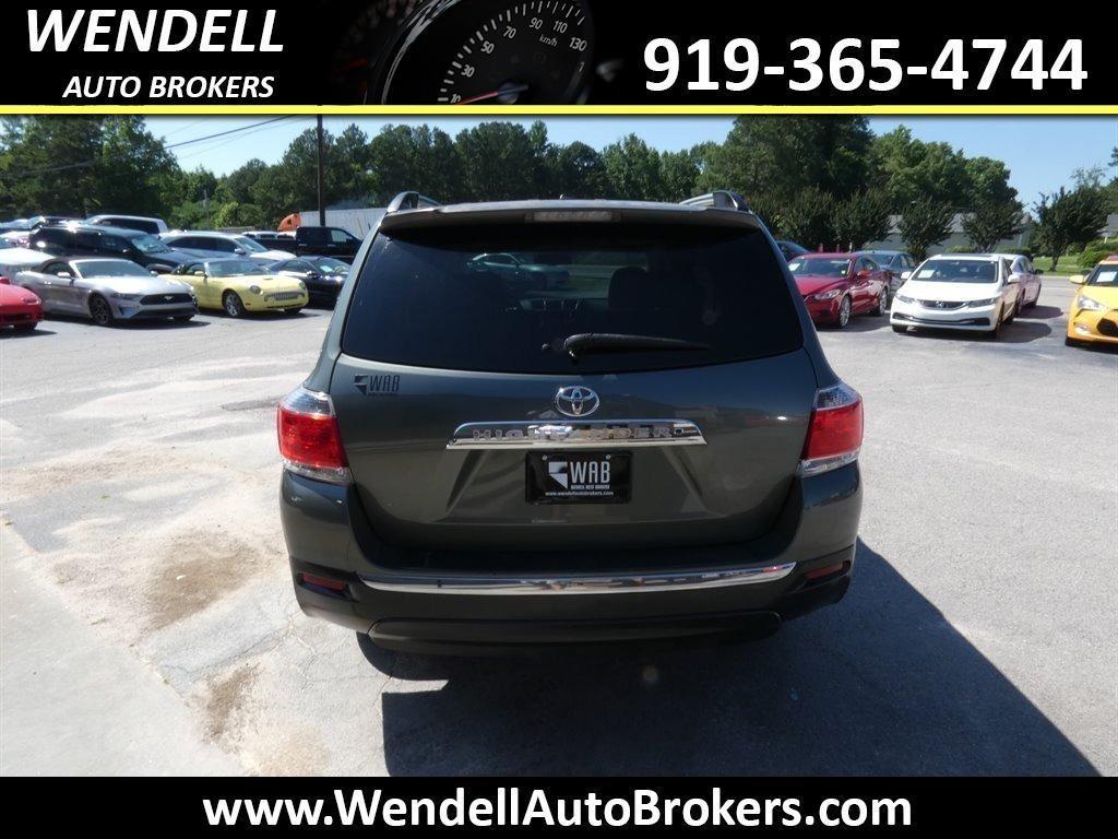 used 2013 Toyota Highlander car, priced at $15,828