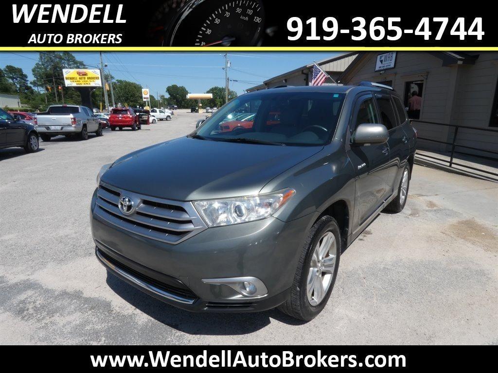 used 2013 Toyota Highlander car, priced at $15,828