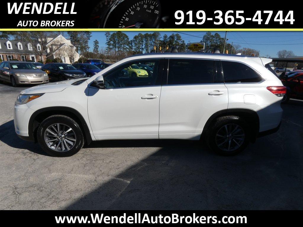 used 2018 Toyota Highlander car, priced at $17,596