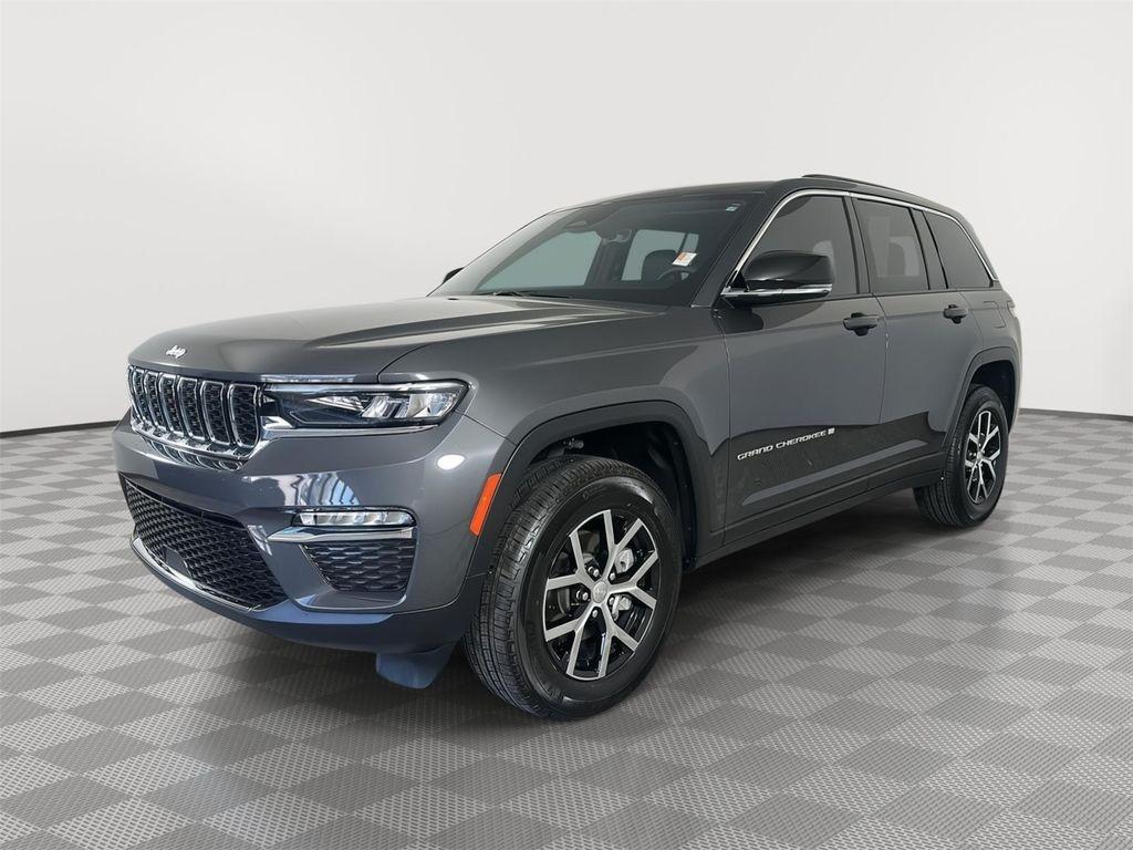 used 2025 Jeep Grand Cherokee car, priced at $40,400