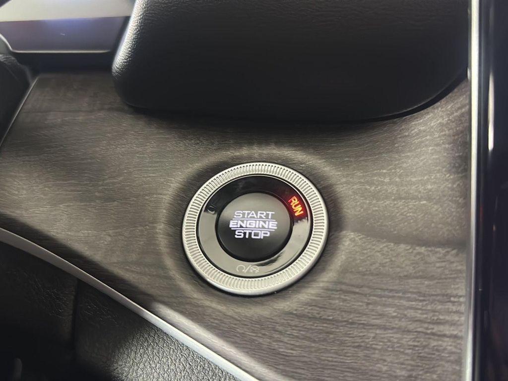 used 2025 Jeep Grand Cherokee car, priced at $40,400