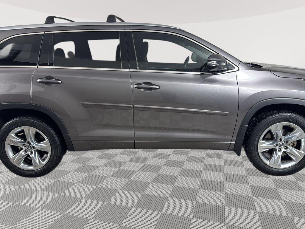 used 2018 Toyota Highlander car, priced at $24,500