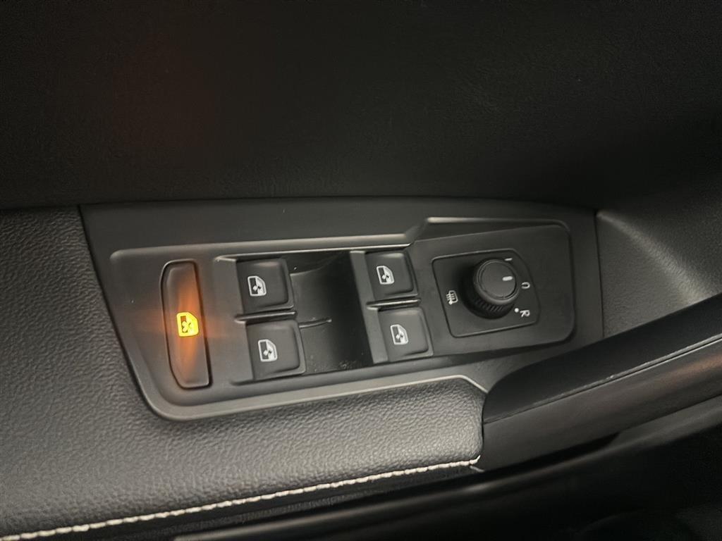 used 2022 Volkswagen Tiguan car, priced at $17,300