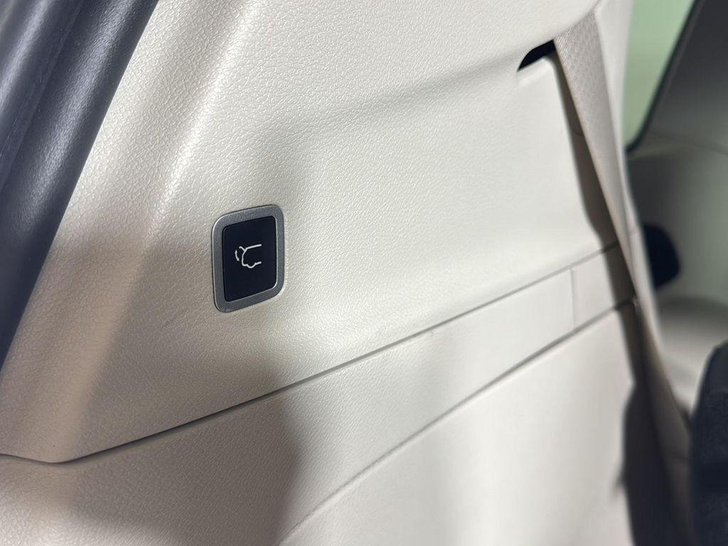 used 2023 Chrysler Pacifica car, priced at $37,490