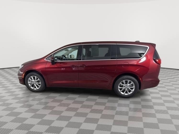 used 2023 Chrysler Pacifica car, priced at $37,490