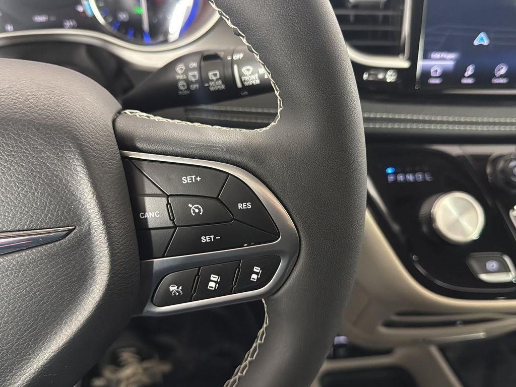 used 2023 Chrysler Pacifica car, priced at $37,490