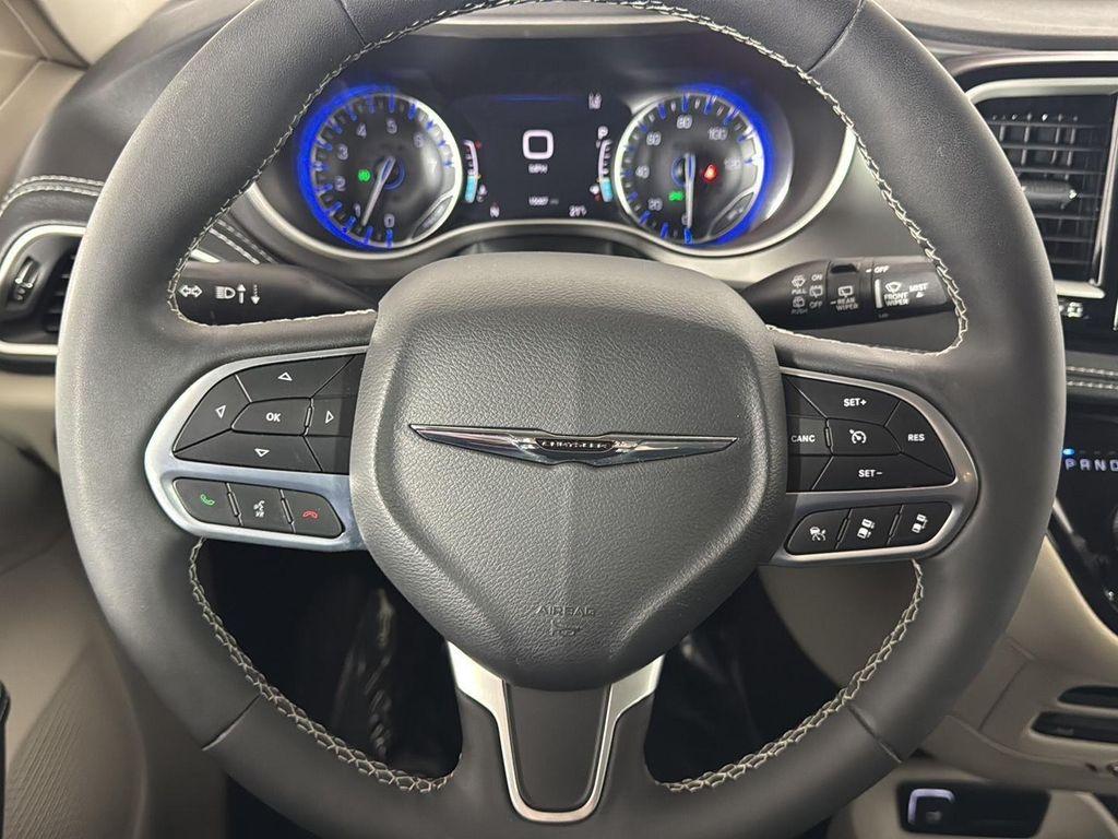 used 2023 Chrysler Pacifica car, priced at $37,490