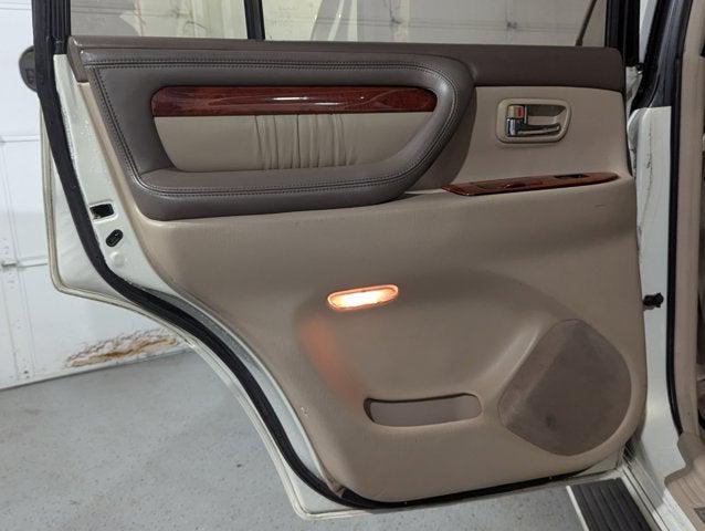 used 2001 Lexus LX 470 car