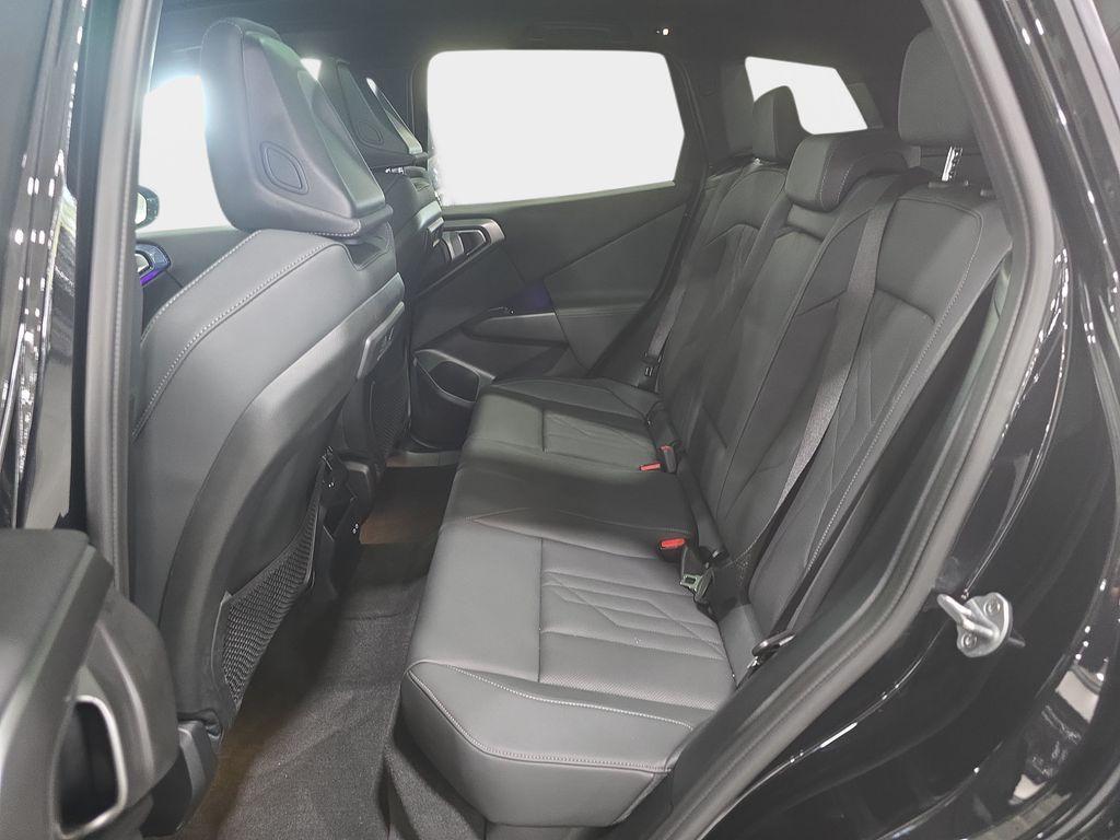 BMW X3 view 22
