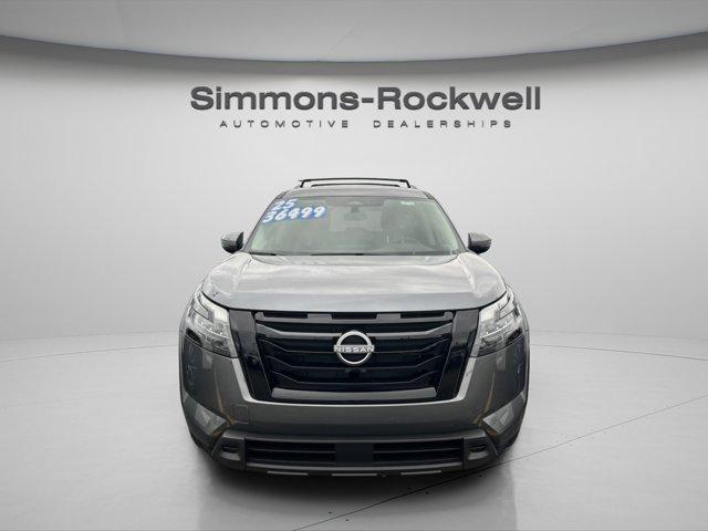 new 2025 Nissan Pathfinder car, priced at $36,499