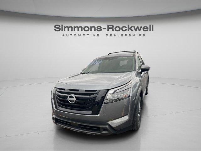 new 2025 Nissan Pathfinder car, priced at $36,499