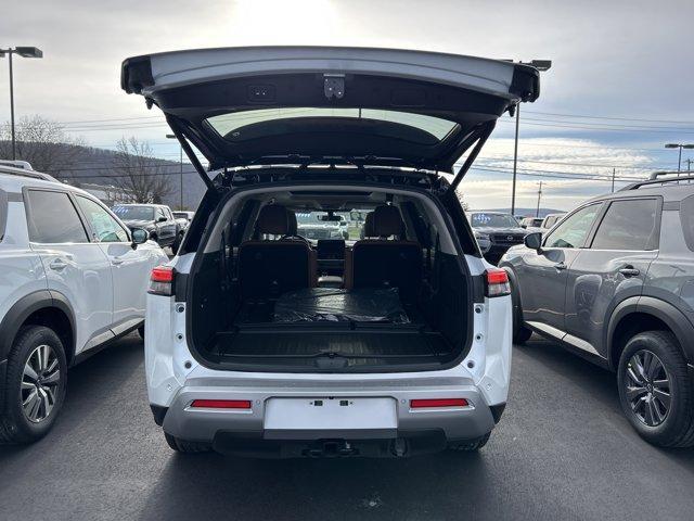 new 2025 Nissan Pathfinder car, priced at $46,999
