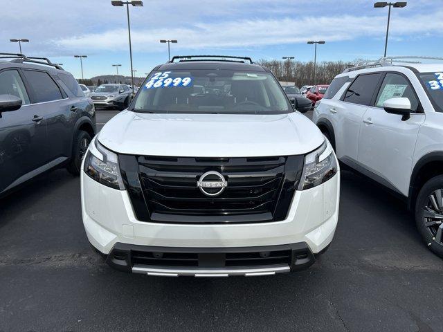 new 2025 Nissan Pathfinder car, priced at $46,999