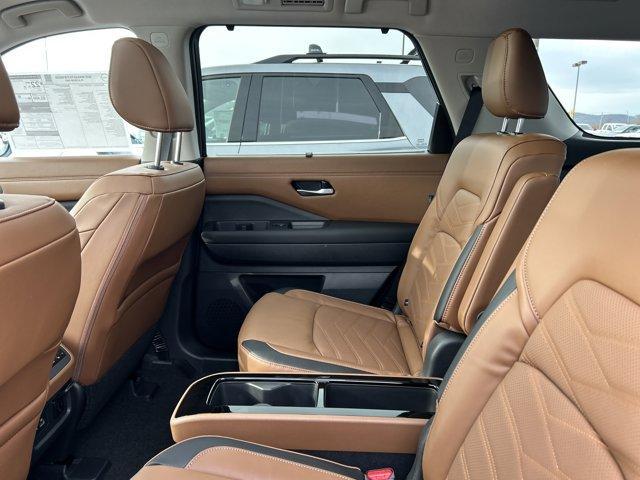 new 2025 Nissan Pathfinder car, priced at $46,999