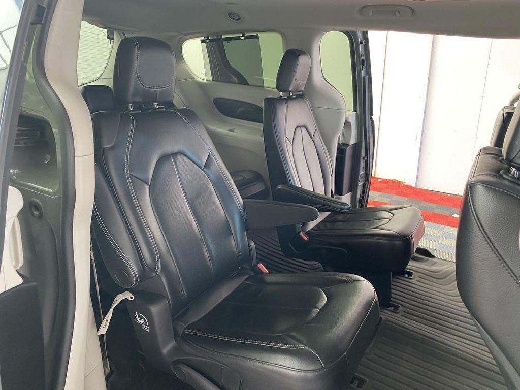 used 2022 Chrysler Pacifica car