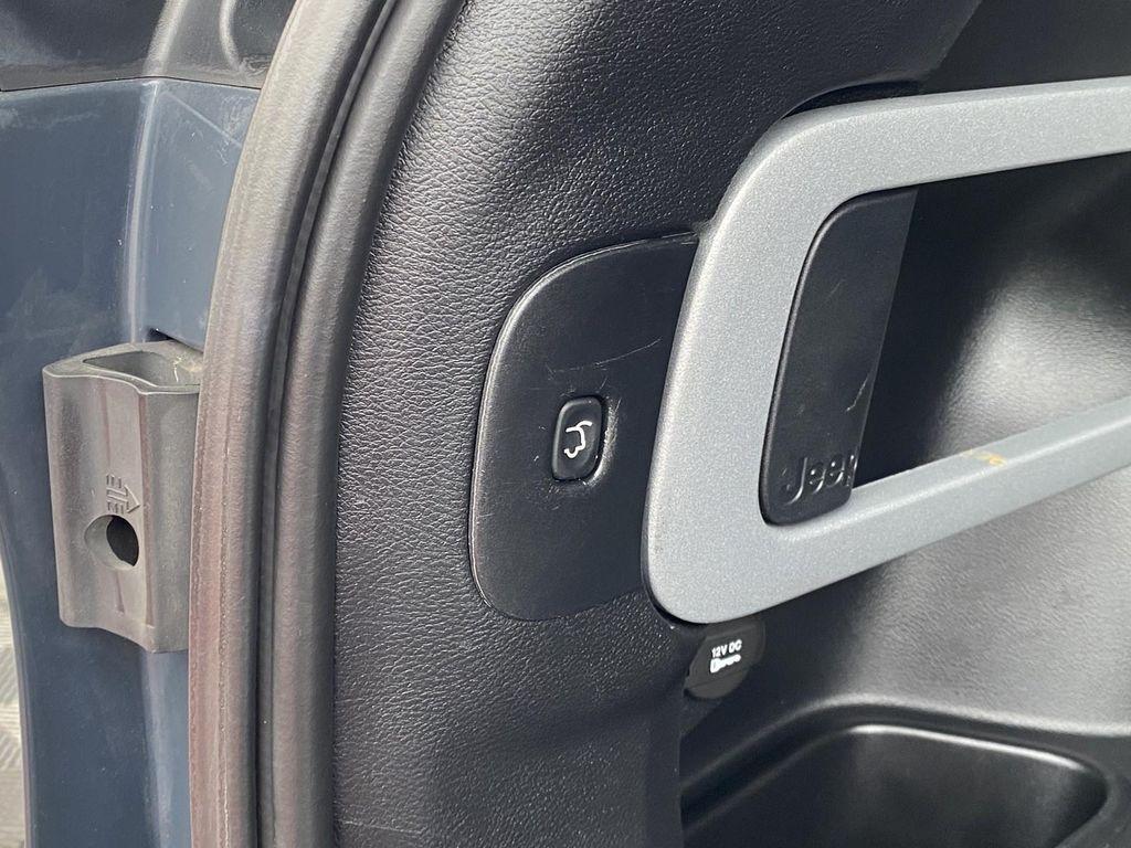 used 2016 Jeep Cherokee car, priced at $10,999