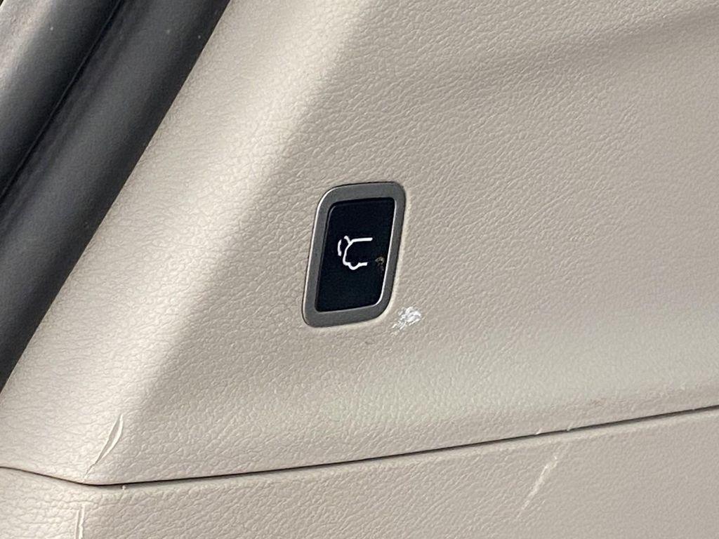 used 2020 Chrysler Pacifica car, priced at $13,488