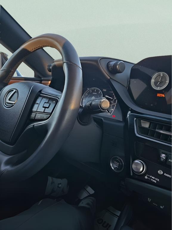 used 2023 Lexus ES 350 car, priced at $38,000