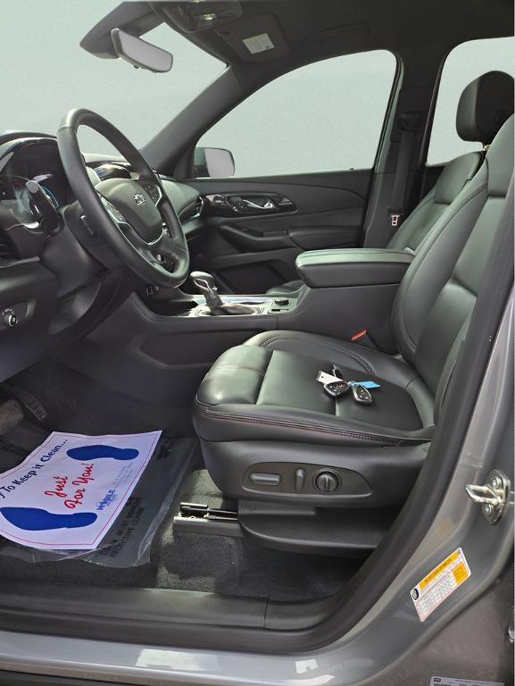 used 2023 Chevrolet Traverse car, priced at $36,000