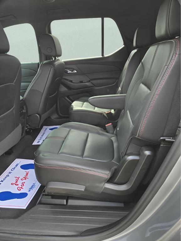 used 2023 Chevrolet Traverse car, priced at $36,000