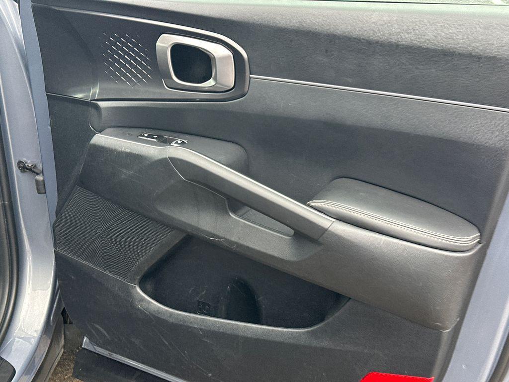 used 2024 Kia Sorento car, priced at $24,920