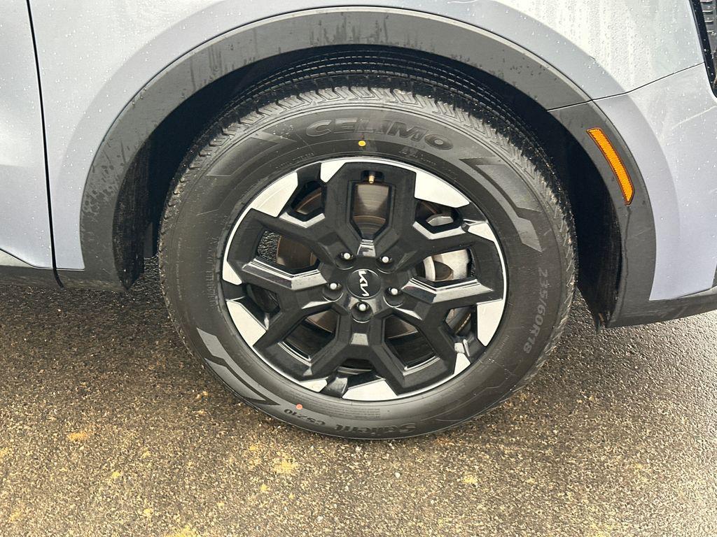 used 2024 Kia Sorento car, priced at $24,920