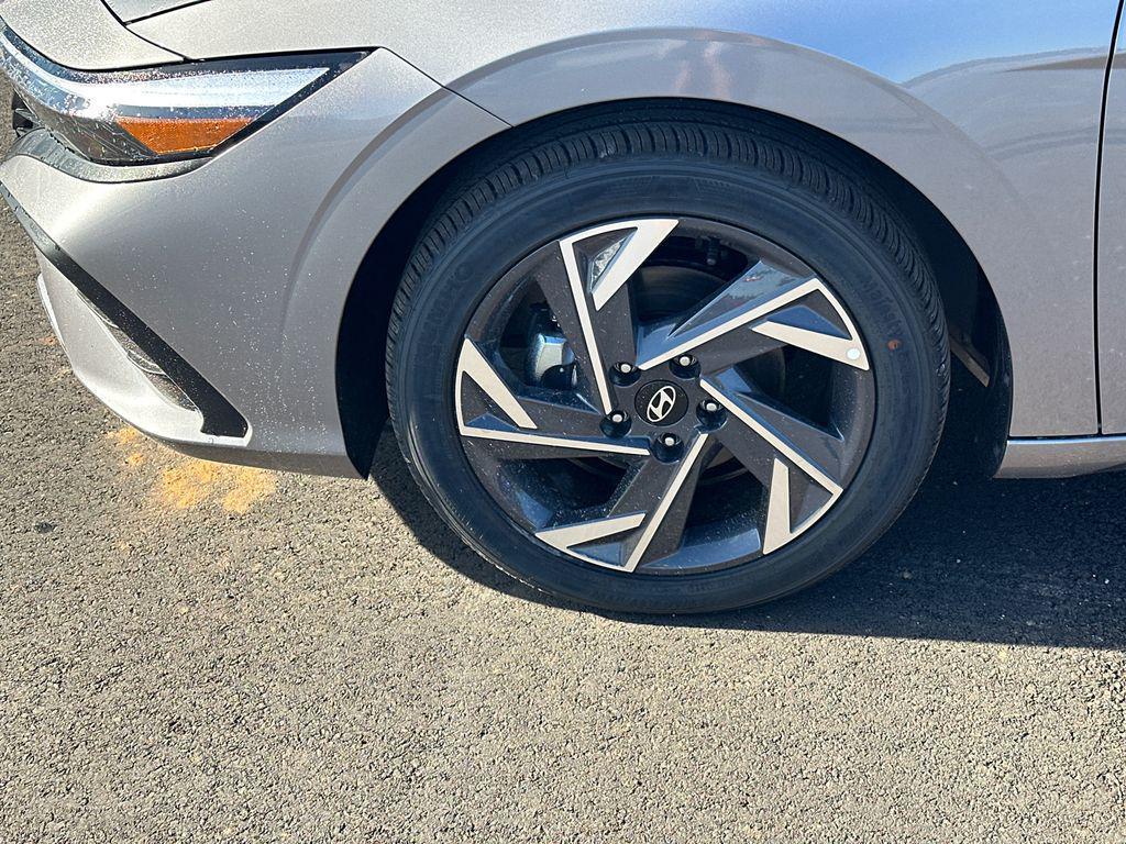 new 2025 Hyundai Elantra car, priced at $21,748