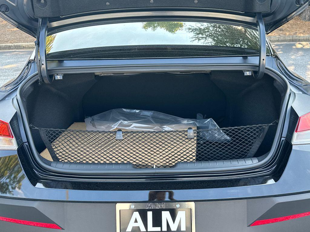 new 2025 Hyundai Elantra car, priced at $21,748