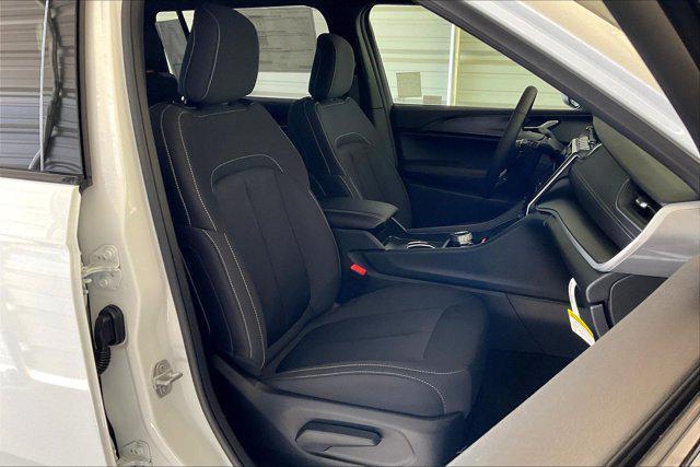 new 2025 Jeep Grand Cherokee L car, priced at $41,825