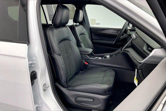 new 2025 Jeep Grand Cherokee L car, priced at $48,135