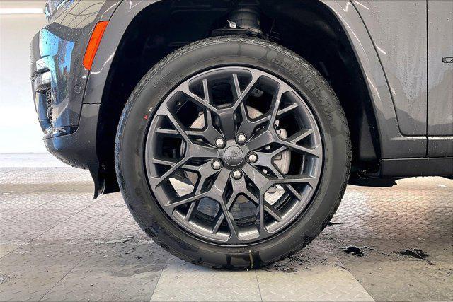 new 2025 Jeep Grand Cherokee L car, priced at $65,675