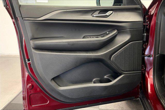 new 2025 Jeep Grand Cherokee car, priced at $39,375