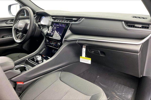 new 2025 Jeep Grand Cherokee car, priced at $39,375