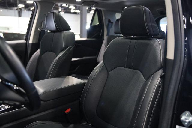 used 2025 Honda Pilot car, priced at $46,900