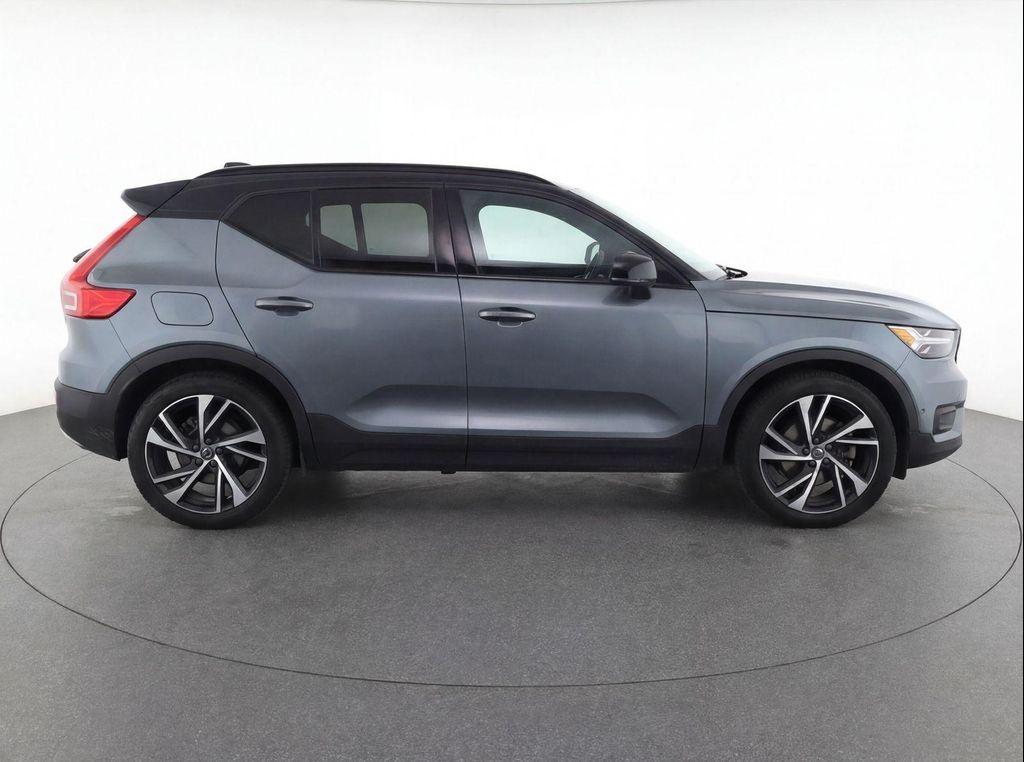 used 2019 Volvo XC40 car, priced at $21,000