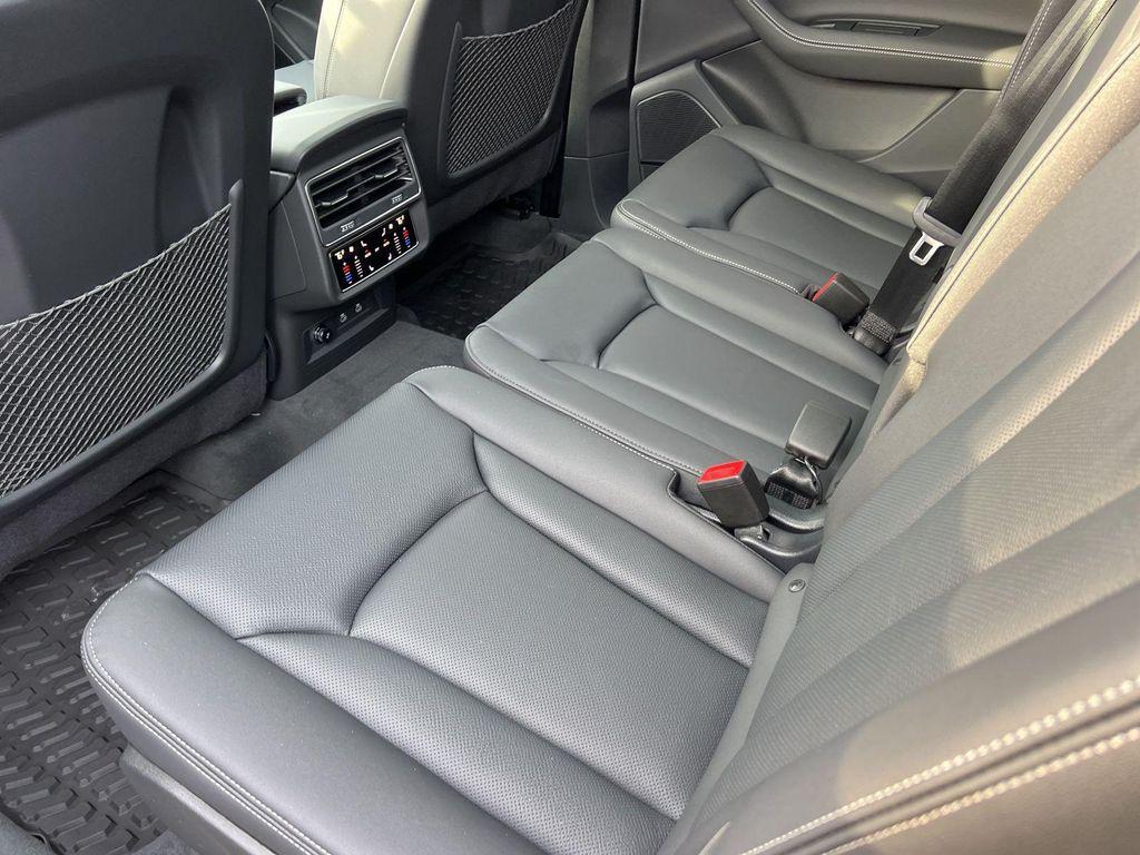 new 2026 Audi Q7 car, priced at $78,410