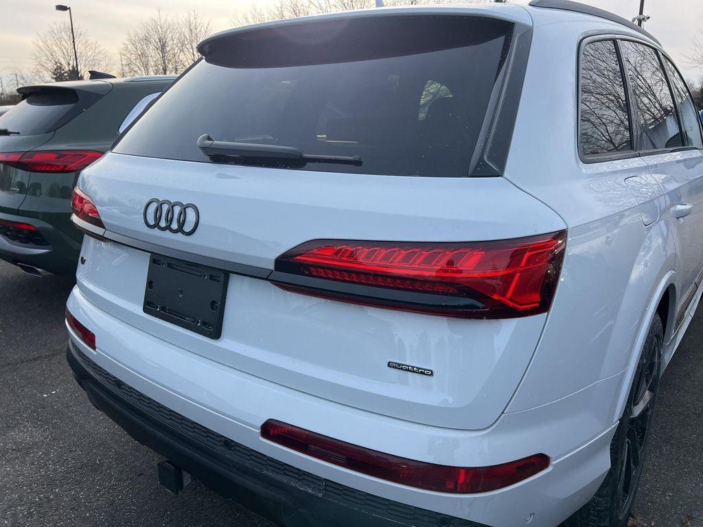 new 2026 Audi Q7 car, priced at $78,410