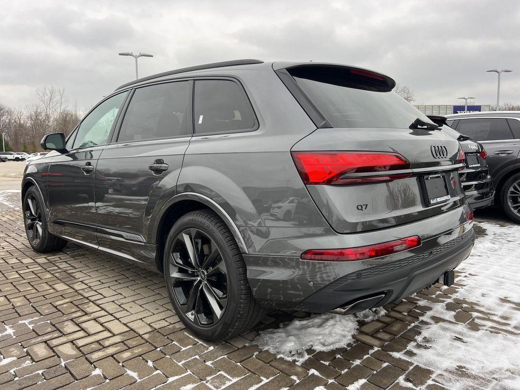 new 2026 Audi Q7 car, priced at $78,445