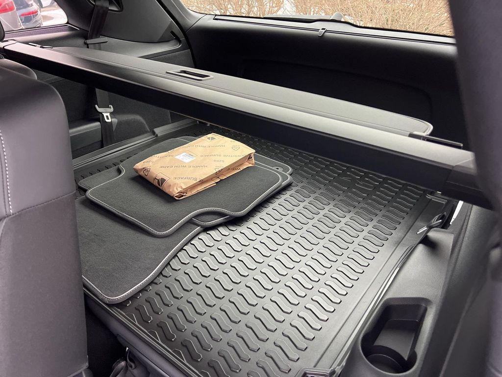 new 2026 Audi Q7 car, priced at $78,445