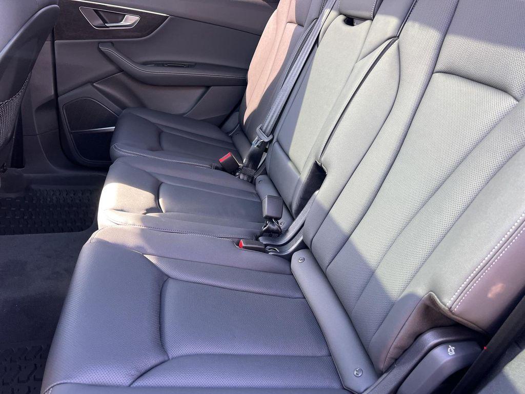 new 2026 Audi Q7 car, priced at $79,005