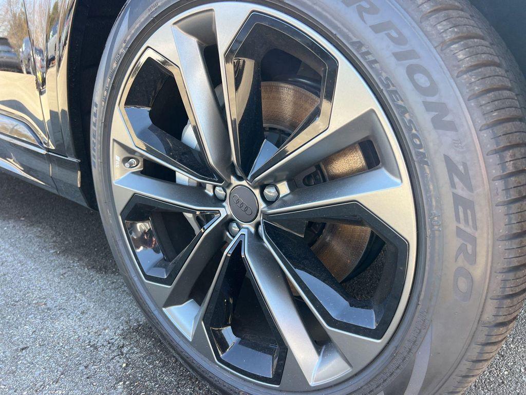 new 2026 Audi Q7 car, priced at $79,005
