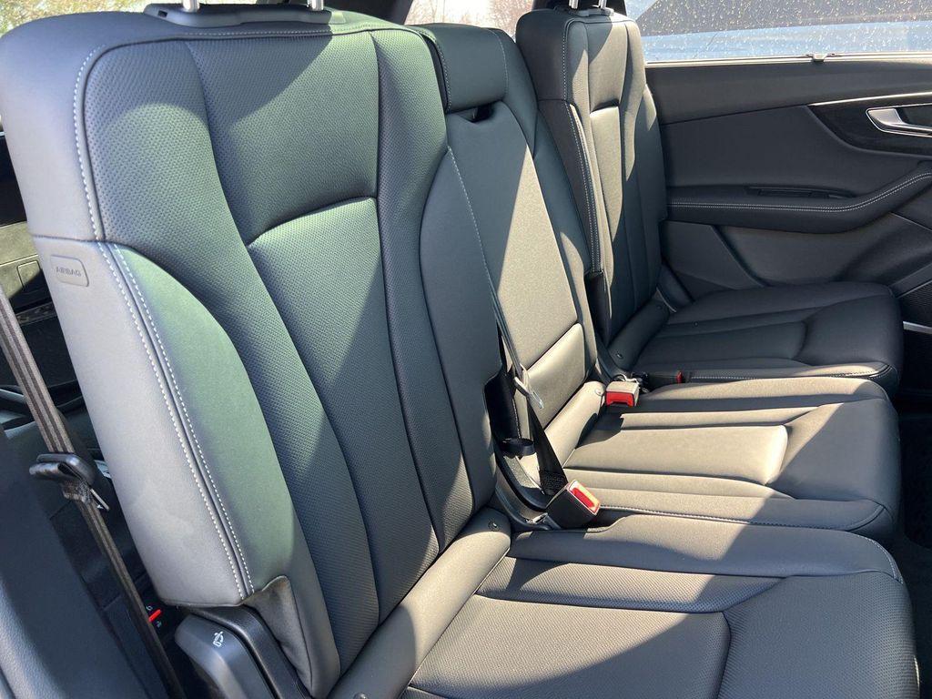new 2026 Audi Q7 car, priced at $79,005