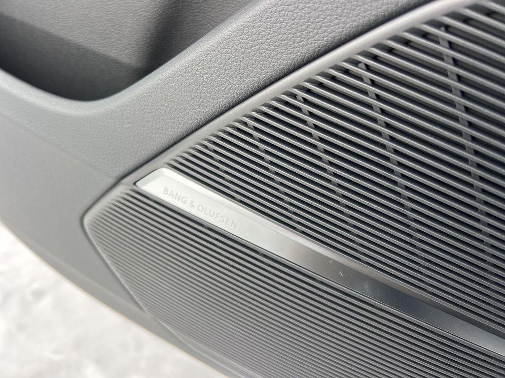 new 2026 Audi Q7 car, priced at $79,005