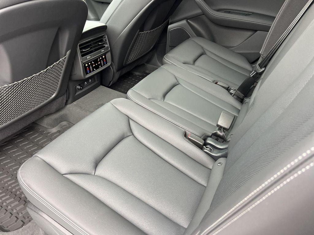 new 2026 Audi Q7 car, priced at $79,005