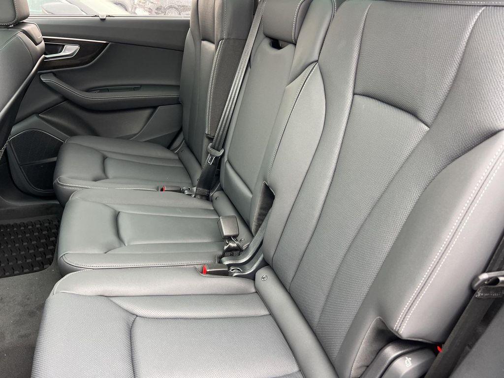new 2026 Audi Q7 car, priced at $79,005