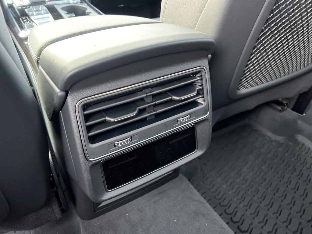 new 2026 Audi Q7 car, priced at $78,890