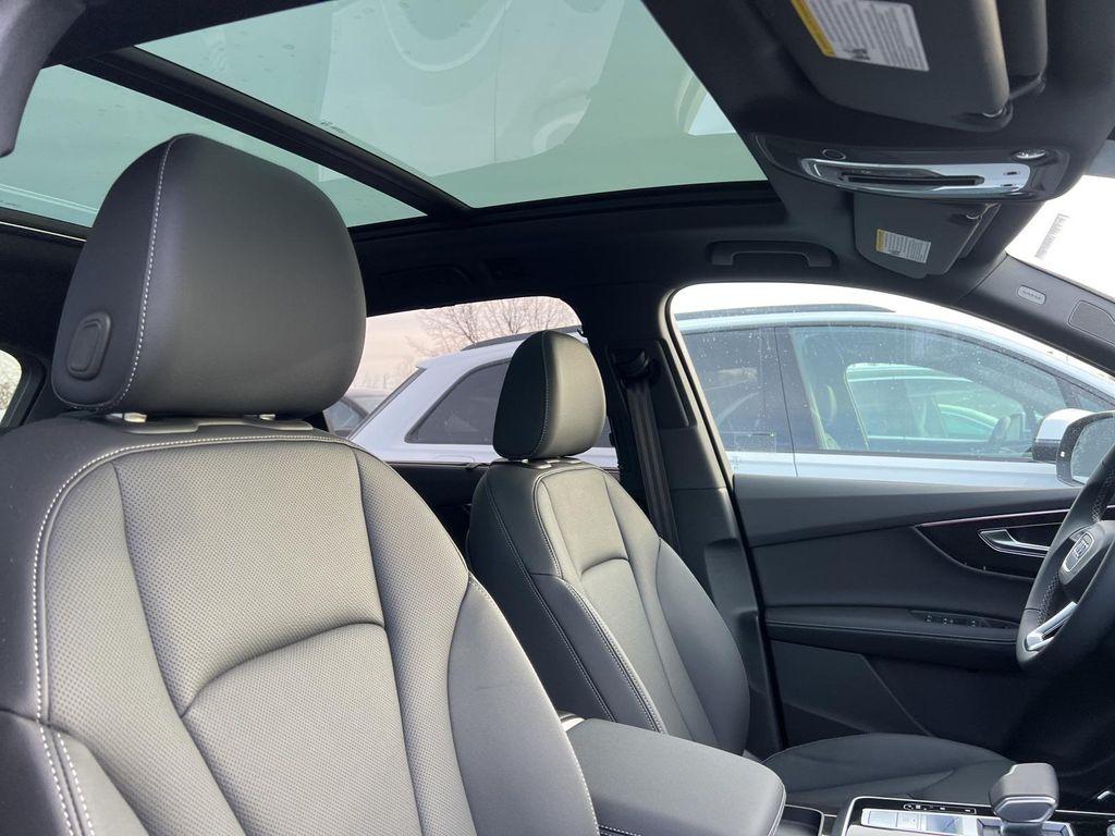 new 2026 Audi Q7 car, priced at $78,890