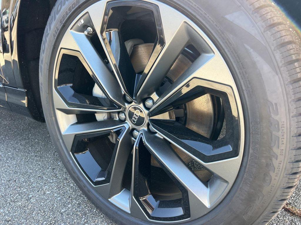 new 2026 Audi Q7 car, priced at $78,760